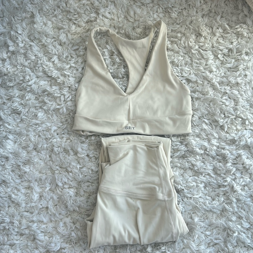 SET Cream Activewear Set